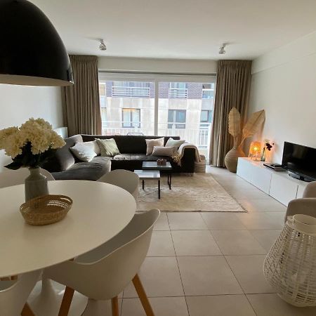 Apartment Zin In Zee Кнокке-Хейст Экстерьер фото